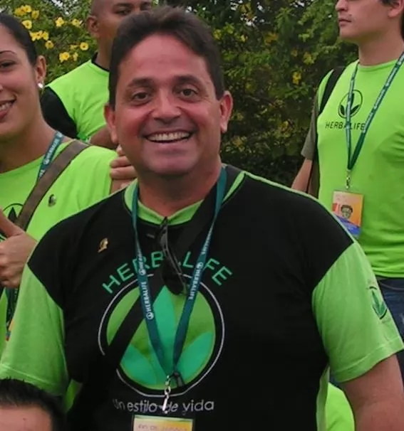 Ivan Enrique Brinez, Herbalife Distributor in Doral, Florida