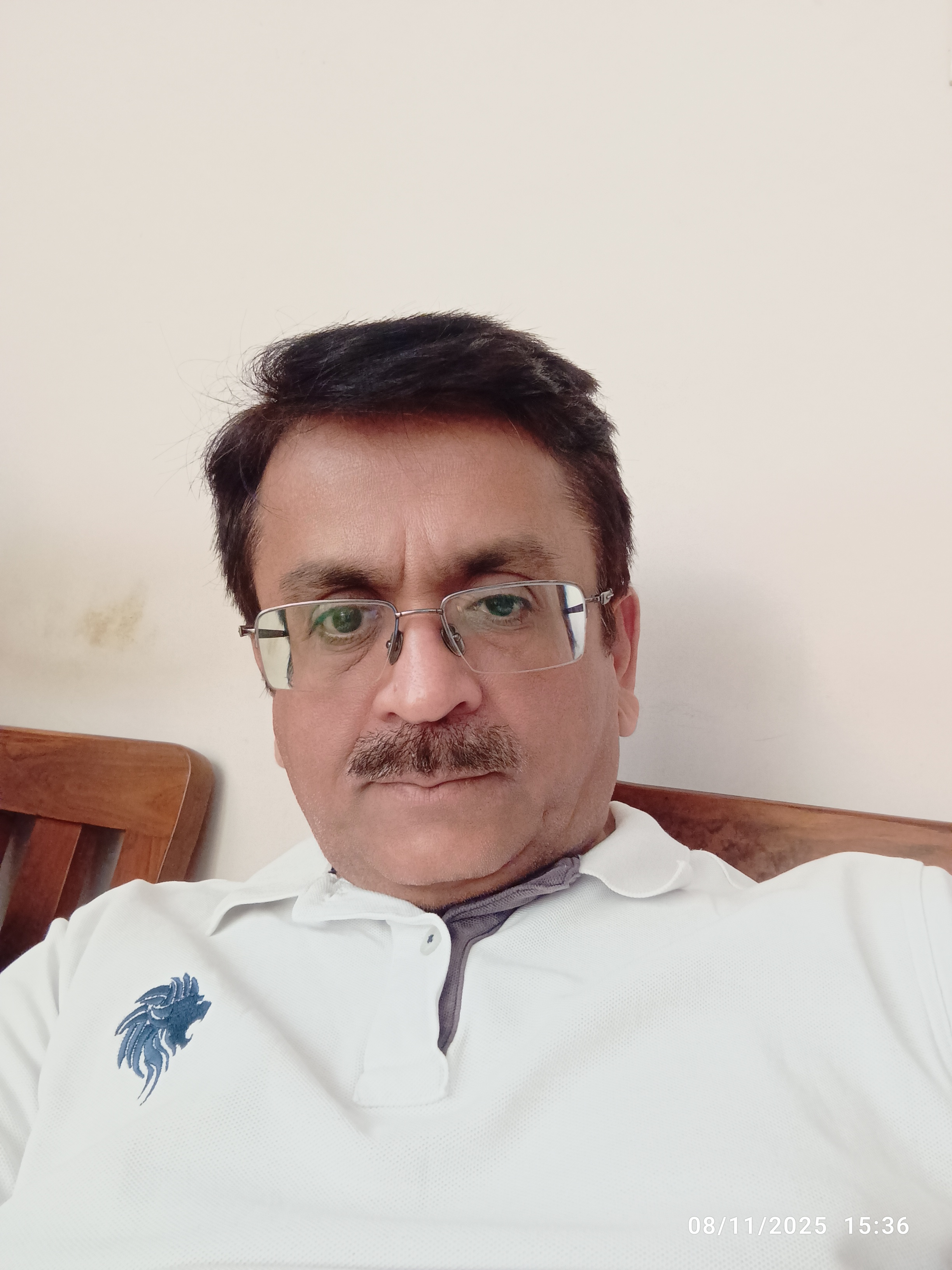 Suresh k avanthkker