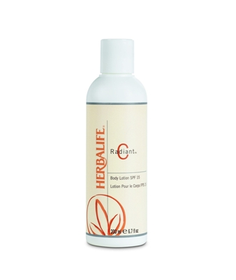 Radiant C™ Lozione per il corpo con SPF15